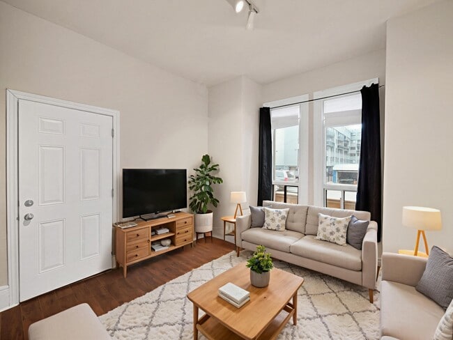 Building Photo - 208 Wilson St Unit 1