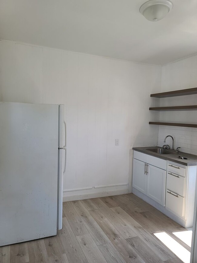 Photo - 210 W Union St Unit 1