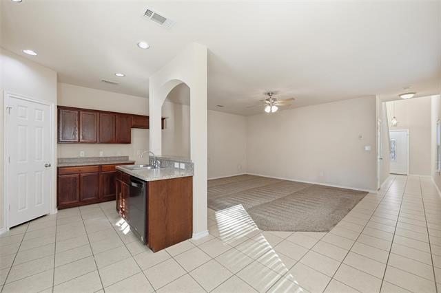 Photo - 813 Parkplace Ridge