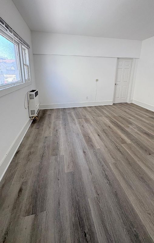 Photo - 433 W 4TH St