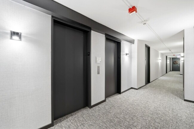 Photo - 2020 N Lincoln Park W Unidad 19C