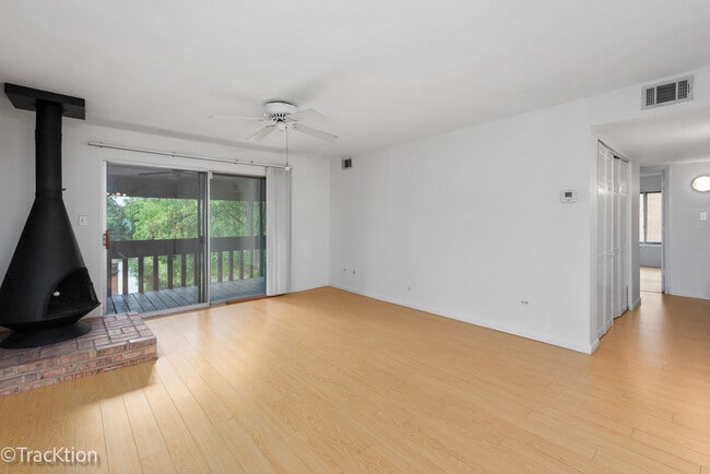 Photo - 6147 Knoll Wood Ct Unit 204