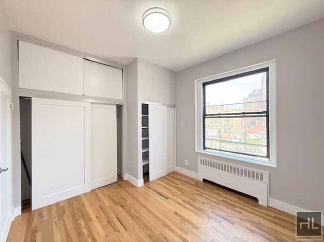 Photo - 252 W 76th St Unidad 7A