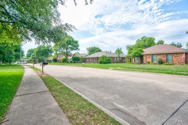 Photo - 1410 Flameleaf Dr