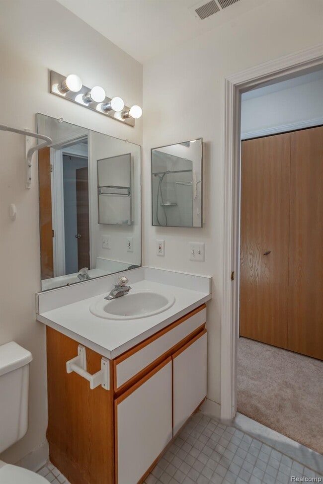 Photo - 42741 Lilley Pointe Dr Unit 42741