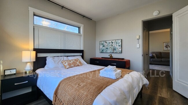 Building Photo - 1258 10th St N