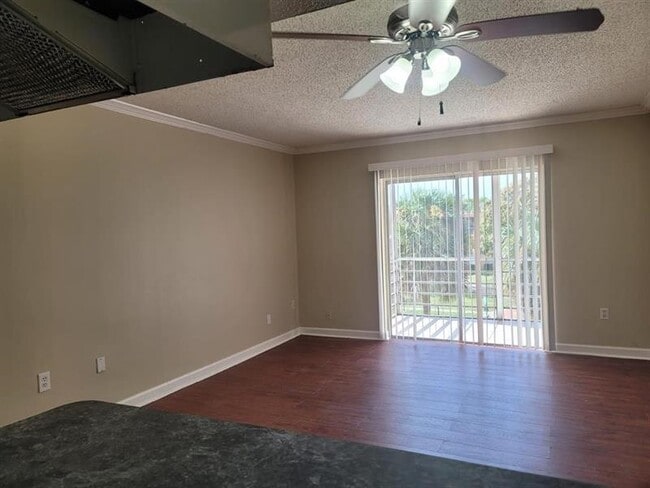 Photo - 4324 NW 9th Ave Unit 7-3B