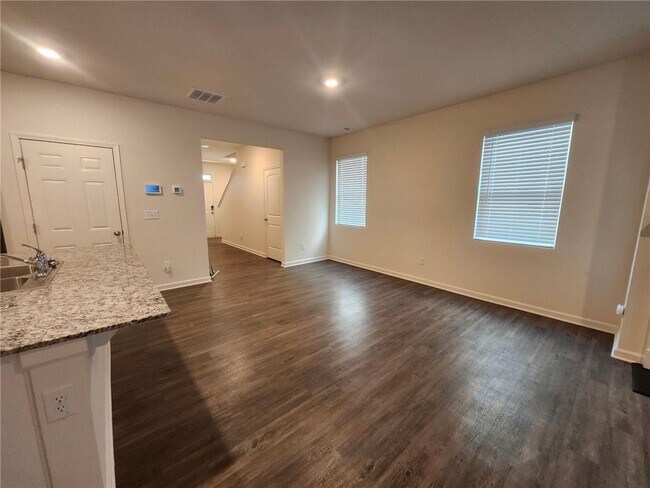 Photo - 5381 Aster Pl