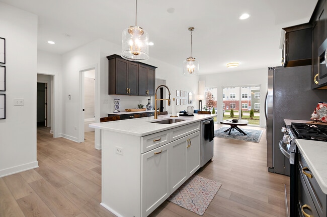 Photo - 2037 Isabella Ln