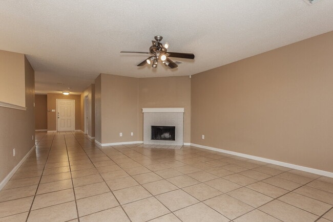 Photo - 2128 Panorama Ln