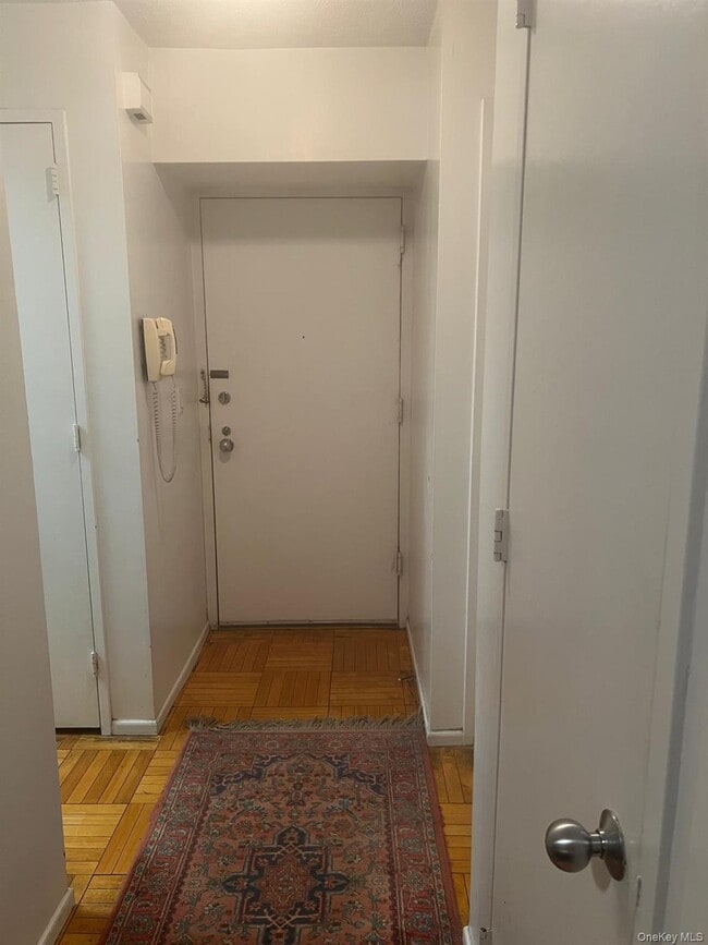 330 E 38th St Unit 10C
