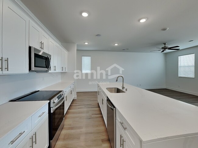Photo - 11111 Magallanes St