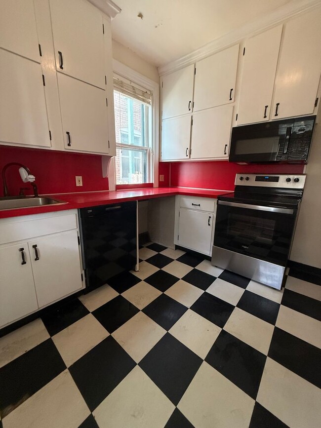 Photo - Spacious 4 bedroom House