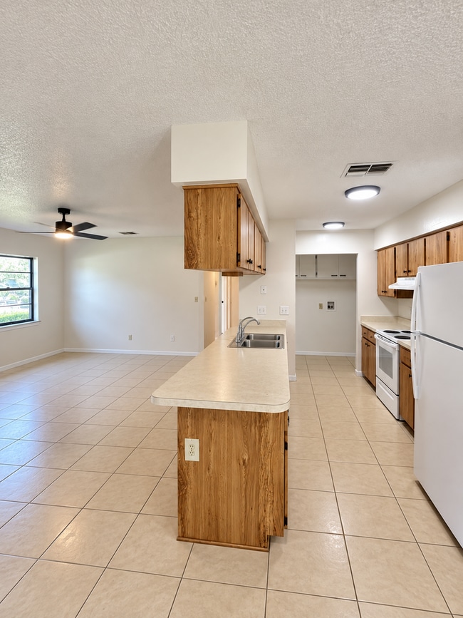 Photo - 38309 A Ave
