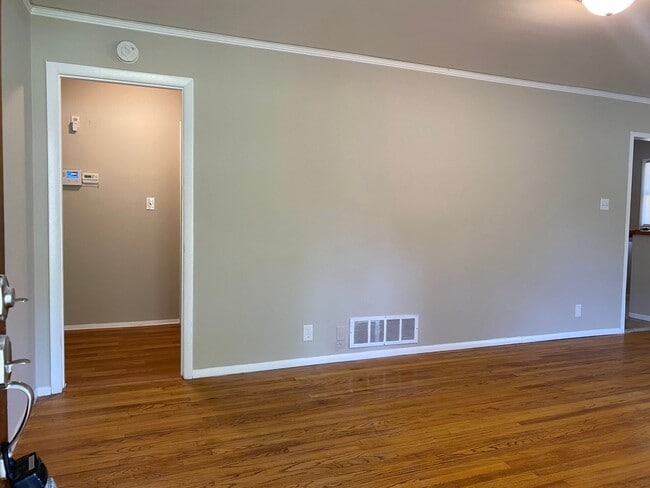 Photo - 3-Bedroom cutie ! APPLY today at All3Real...