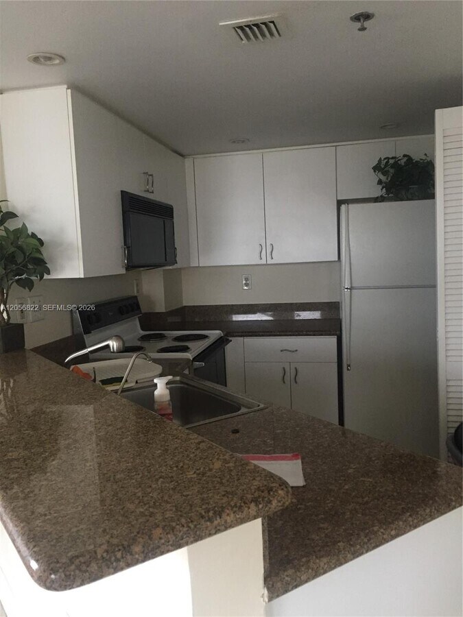 Photo - 2351 Douglas Rd Unit 909
