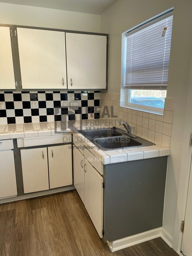 Photo - 833 30th Ave Ct