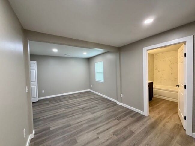 Photo - LARGE 4 BEDROOM ALL REMODELED
