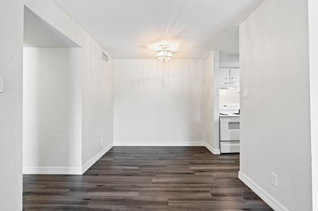 Photo - 3300 Pebblebrook Dr Unit 104