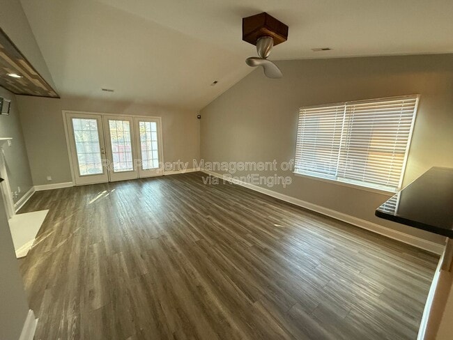 Photo - 1319 Glen Raven Ct