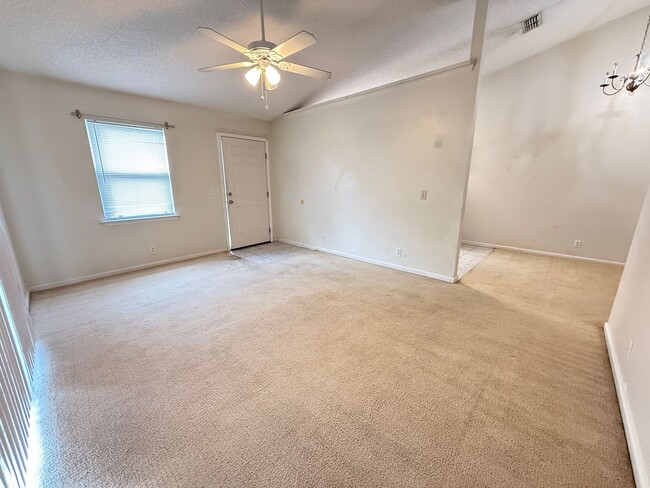 Photo - 150 Lakemont Dr