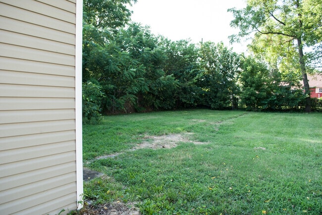 Photo - Available Now 2 Bedroom 1 bath House!!