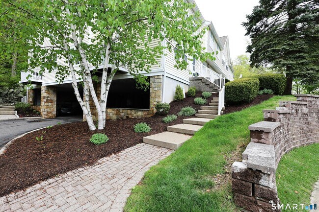 Photo - 633 Danbury Rd Unit 22