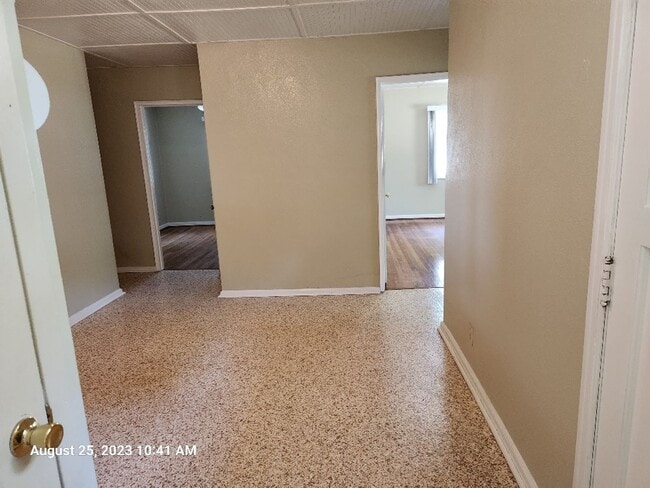 Photo - Back on Market!