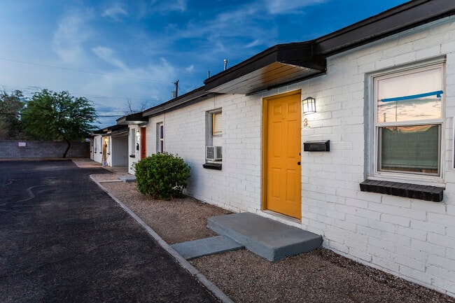 Photo - Encanto Park Apartments