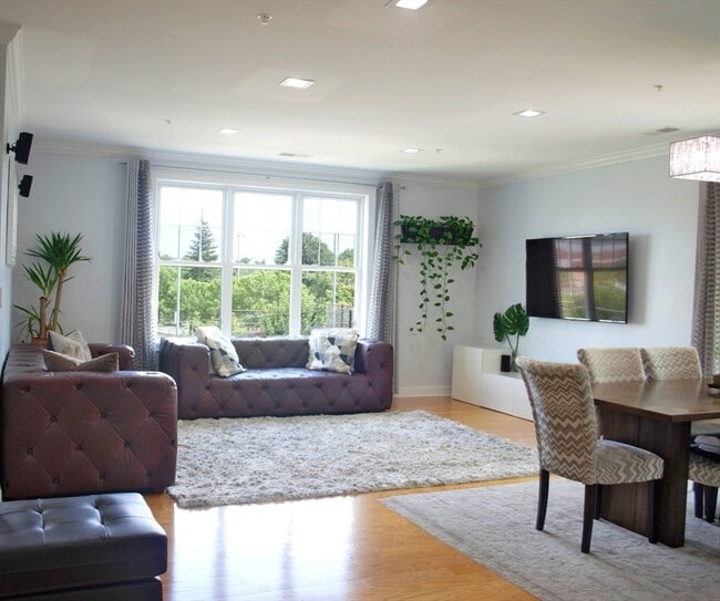 Photo - 130 Tremont St Unidad 301