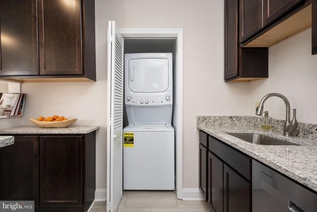 Photo - 620 Kenmore Ave Unidad 1