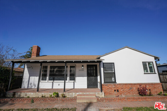 Building Photo - 14585 Lyle St Rental