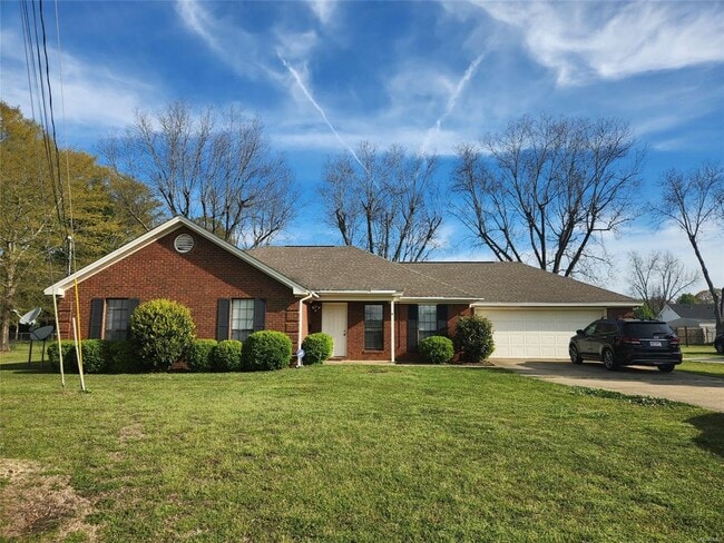 Building Photo - 345 Spring Hollow Dr