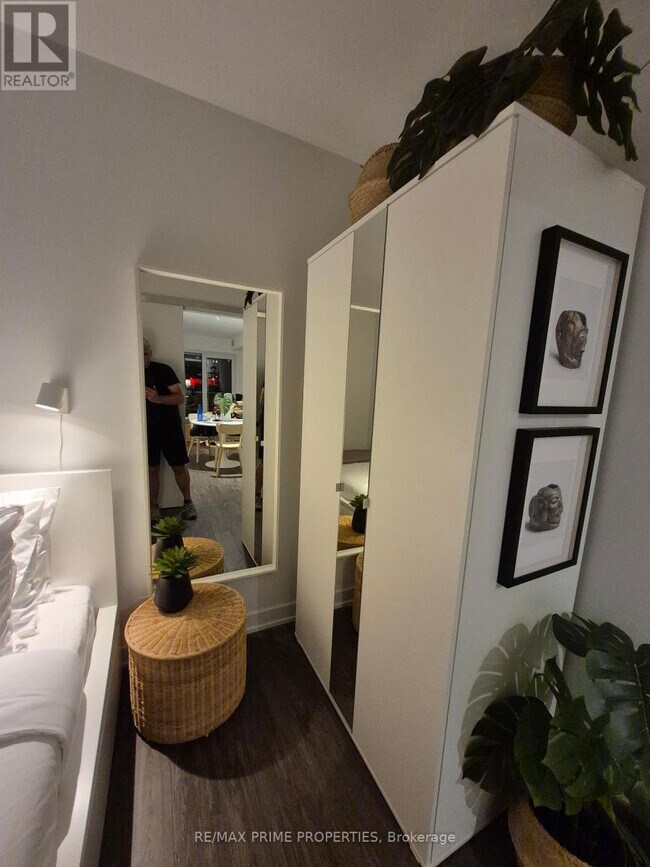 Photo - 88 Queen St E Unit 3215