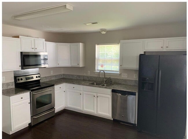 Photo - 228 Pangle Dr