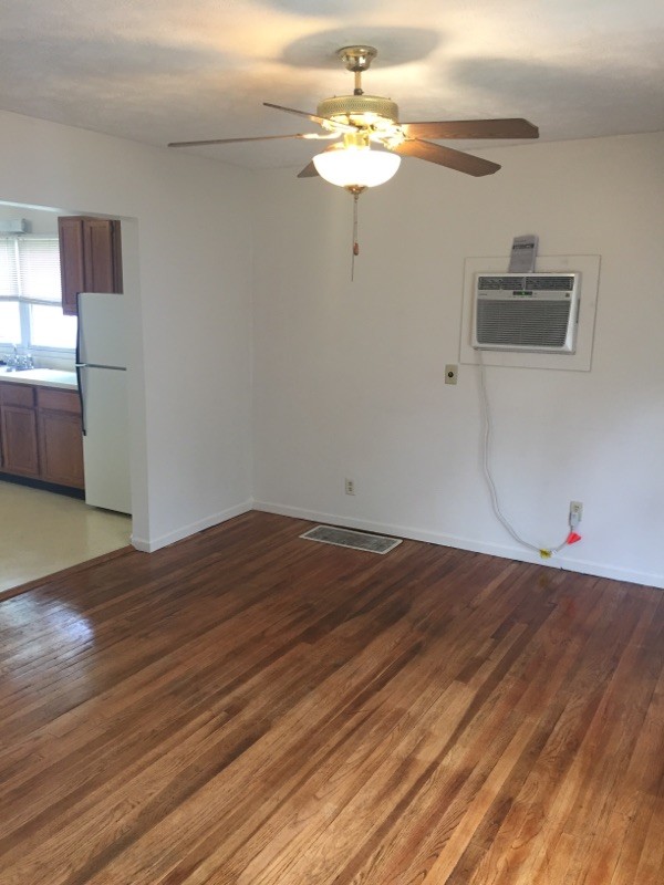 Photo - 700 N Carico St