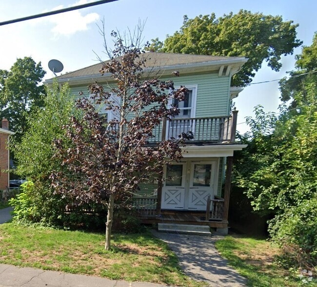 Building Photo - 92 Fayette St Unit #2 Rental