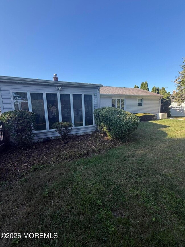 38 Richard Ln
