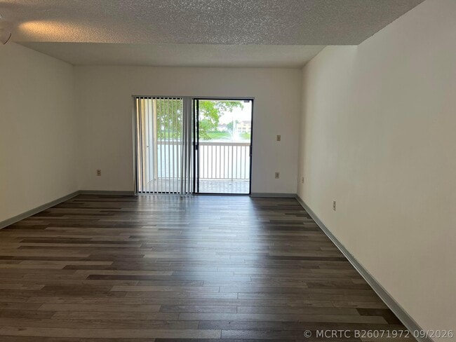 Building Photo - 5200 NW 31st Ave Unit 138