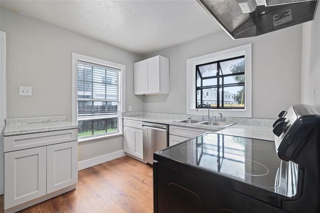 Photo - 3818 W Euclid Ave