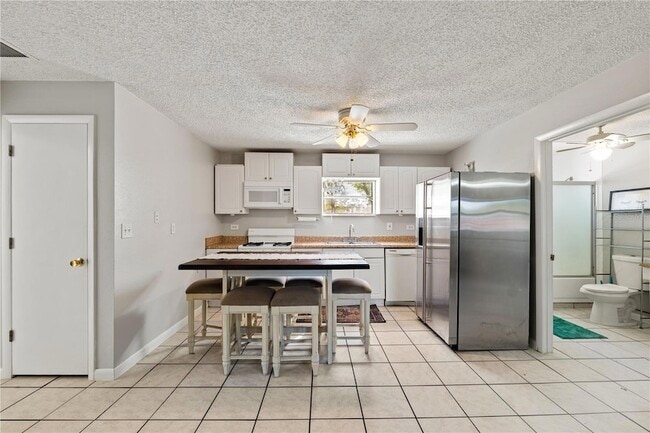 Photo - 15509 Casey Rd Unit A