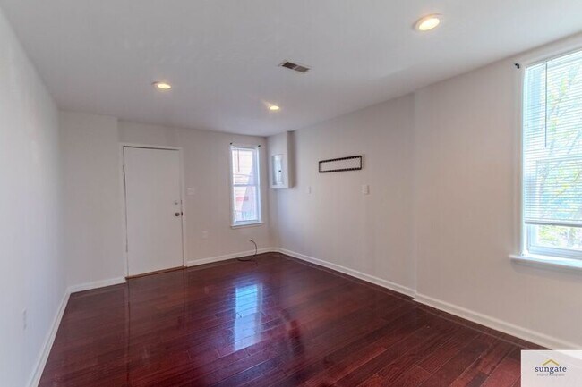 Photo - 2608 E Fayette St Unit 2
