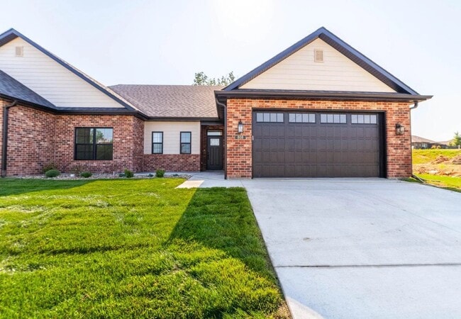 Building Photo - 808 Napa Dr