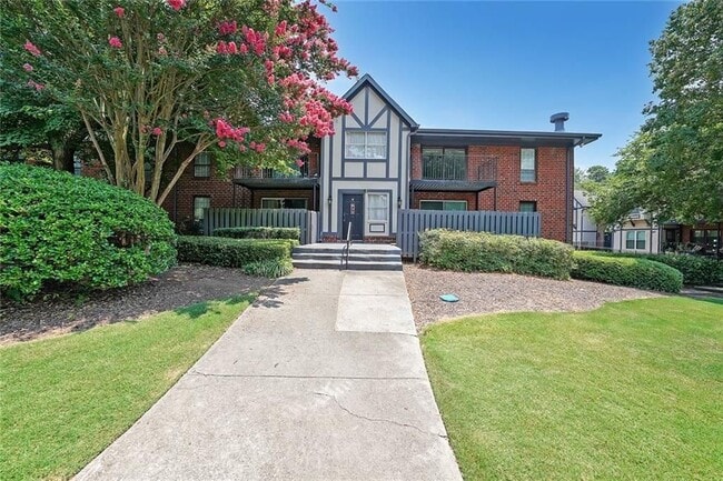 Photo - 6851 Roswell Rd