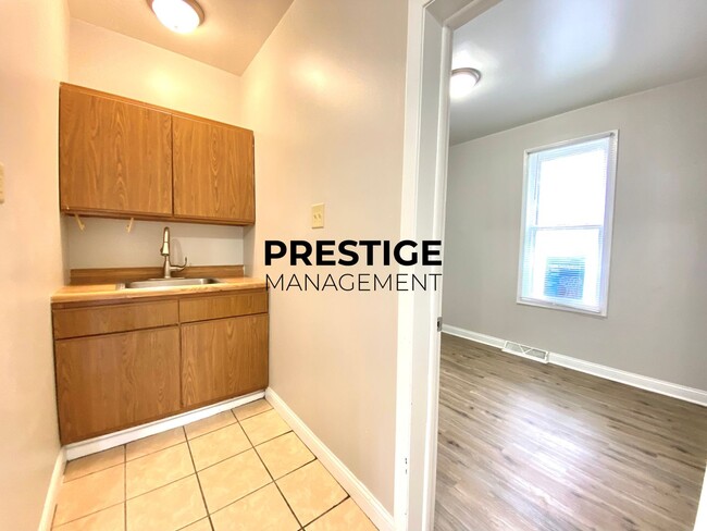 Photo - 4724 Pine Ave Unit 4726