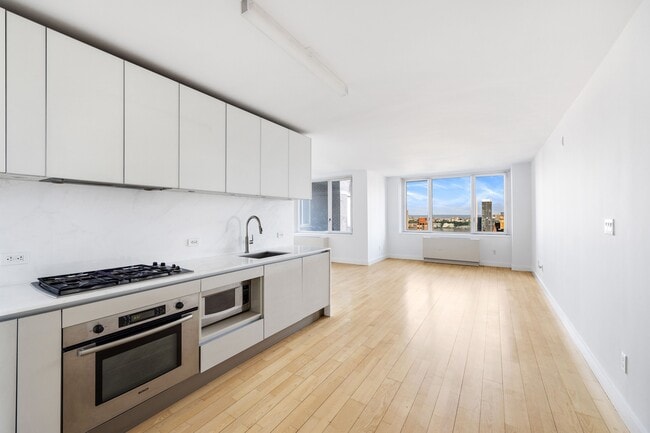 Building Photo - 322 W 57th St Rental
