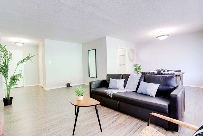 Photo - 2111 Richmond Hwy Unit FL2-ID1022377P