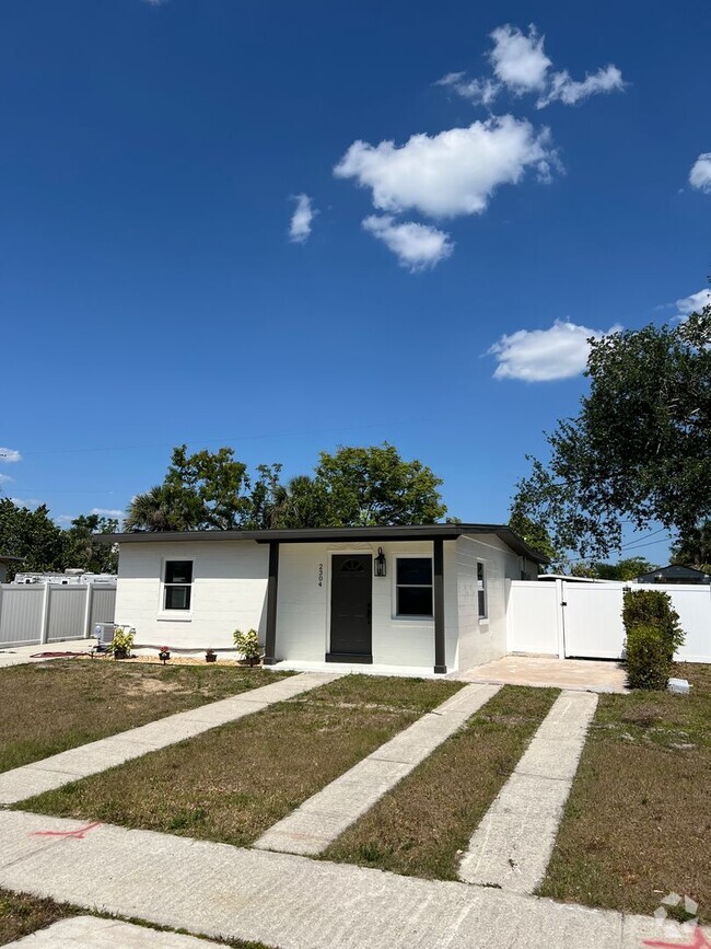 Building Photo - Totally updated !!  All new interior.  Bri... Rental