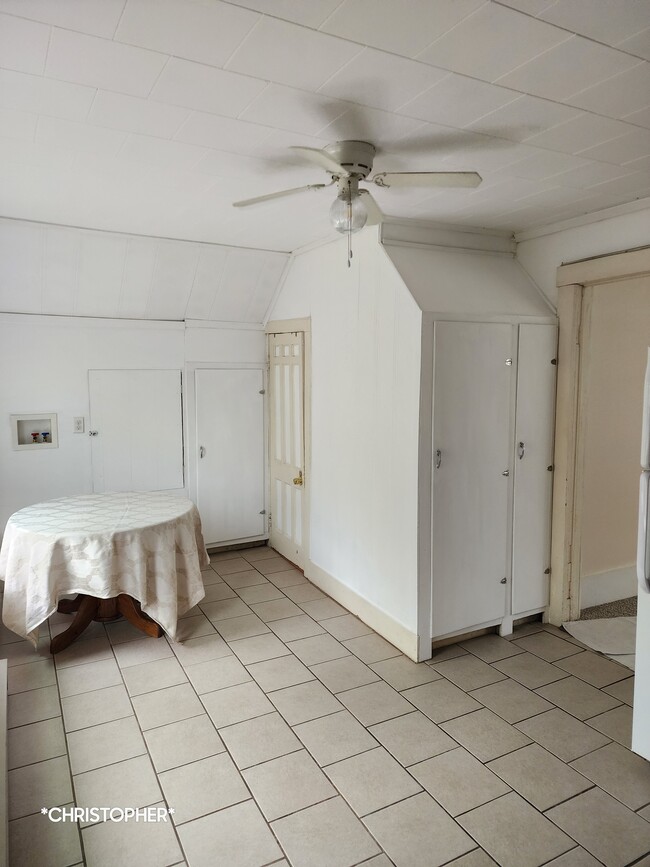 Kitchen - 215 Freeman Ave Unit #2