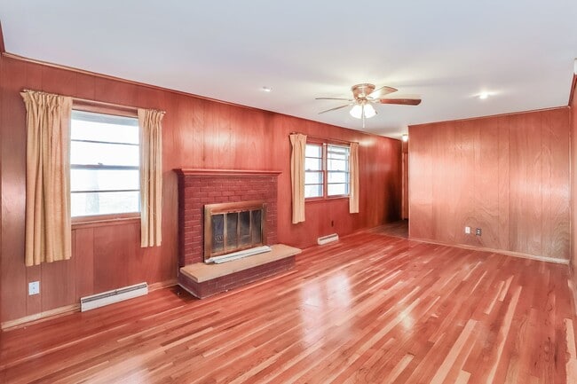 3445 SE 45th St